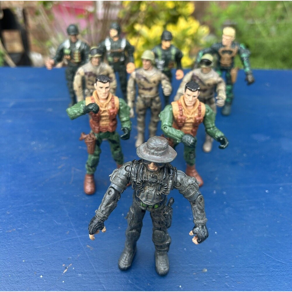 Lot of 10 The Corps 4" Action Figures Lanard Army Builder